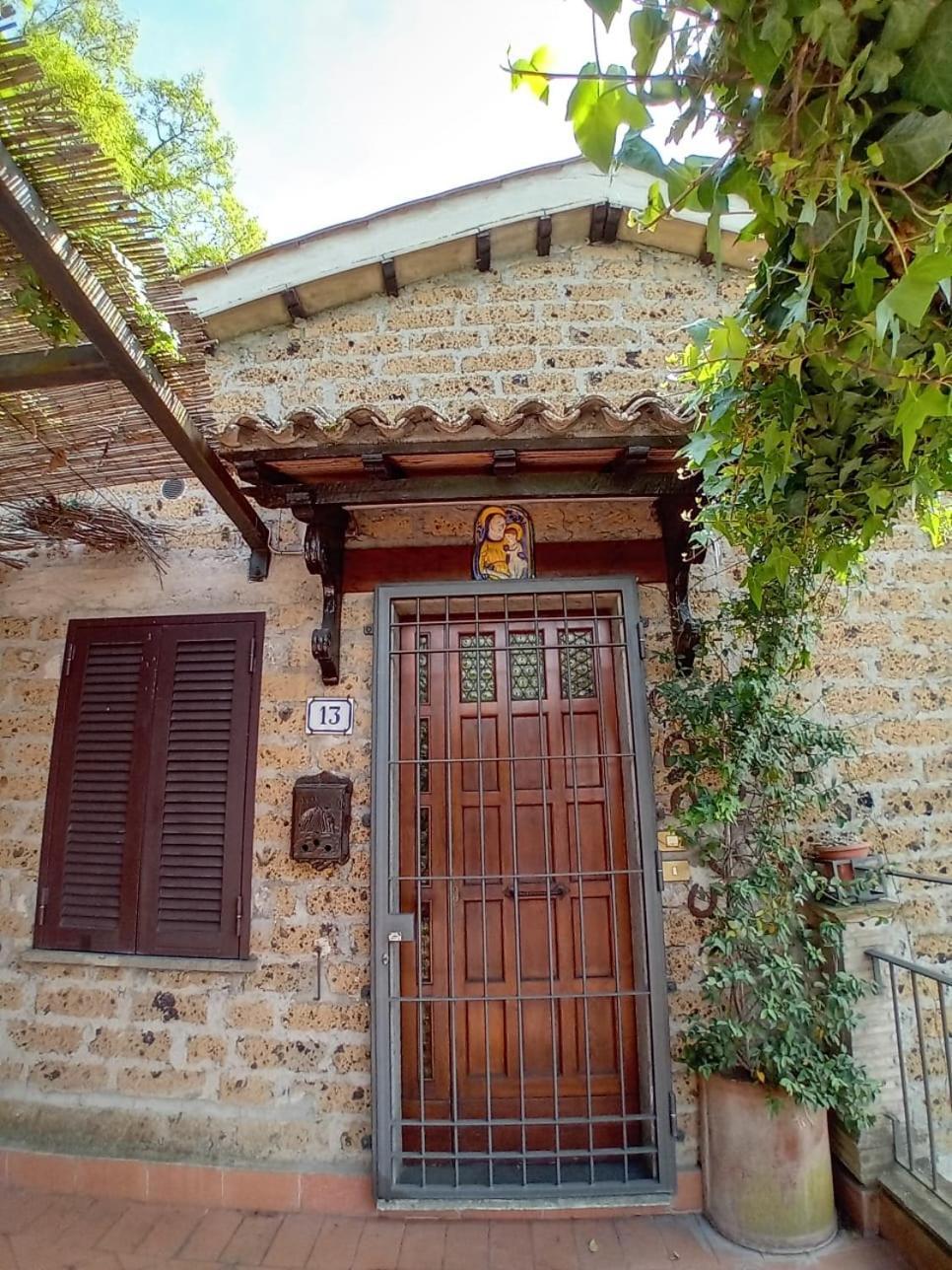 Casa Serafina Trilocale Con Arredi D'Arte E Parcheggio Privato Orvieto Exterior photo